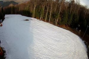 Kamera: Kasina ski Górna stacja kolejki krzesełkowej Kasina Wielka Kasina ski Górna stacja kolejki krzesełkowej