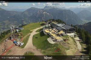 Kamera: Val di Fiemme - Cavalese - Predazzo - Obereggen Alpe Cermis - Paion Val di Fiemme Val di Fiemme - Cavalese - Predazzo - Obereggen Alpe Cermis - Paion