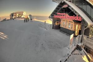 Kamera: Jaworzyna Krynicka Widok na trasÄ™ dla dzieci na szczycie (1100 m n.p.m.) Krynica Jaworzyna Krynicka Widok na trasÄ™ dla dzieci na szczycie (1100 m n.p.m.)