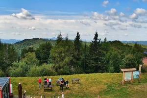 Kamera: Jaworzyna Krynicka Widok na szczyt Jaworzyny (1114 m n.p.m) Krynica Jaworzyna Krynicka Widok na szczyt Jaworzyny (1114 m n.p.m)