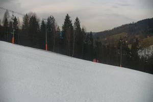 Kamera: Cieńków Widok na trasę kolei krzesełkowej Wisła Cieńków Widok na trasę kolei krzesełkowej