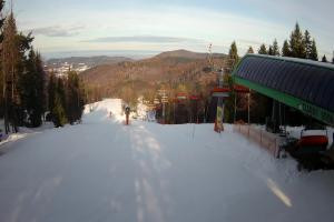 Kamera: Czarny Groń Widok z dolnej stacji Rzyki Czarny Groń Widok z dolnej stacji