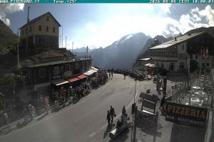 Kamera: Passo Stelvio Widok na przełęcz Stelvio 2760 m Przełecz Stelvio Passo Stelvio Widok na przełęcz Stelvio 2760 m