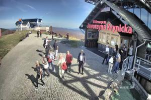 Kamera: Jaworzyna Krynicka Widok na trasÄ™ dla dzieci na szczycie (1100 m n.p.m.) Krynica Jaworzyna Krynicka Widok na trasÄ™ dla dzieci na szczycie (1100 m n.p.m.)