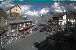 Kamera: Passo Stelvio Widok na przełęcz Stelvio 2760 m Przełecz Stelvio Passo Stelvio Widok na przełęcz Stelvio 2760 m