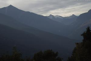 4 Vallees - 4 Doliny 4 Vallees - 4 Doliny Webcam La Grande Dixence depuis Les Masses