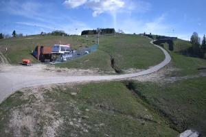 Tylicz Master Ski Widok naa dolną stację krzesełka