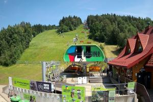 Kamera: Kasina ski Dolna stacja kolejki krzesełkowej Kasina Wielka Kasina ski Dolna stacja kolejki krzesełkowej