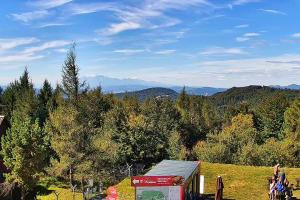 Kamera: Jaworzyna Krynicka Widok na szczyt Jaworzyny (1114 m n.p.m) Krynica Jaworzyna Krynicka Widok na szczyt Jaworzyny (1114 m n.p.m)