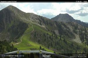Kamera: Val di Fiemme - Cavalese - Predazzo - Obereggen Alpe Cermis - Prafiorì Val di Fiemme Val di Fiemme - Cavalese - Predazzo - Obereggen Alpe Cermis - Prafiorì