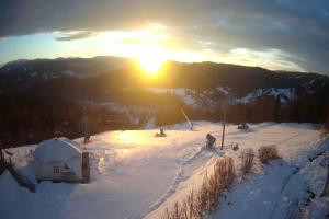 Kamera: STOK – Stacja Narciarska Widok z górnej stacji Wisła STOK – Stacja Narciarska Widok z górnej stacji