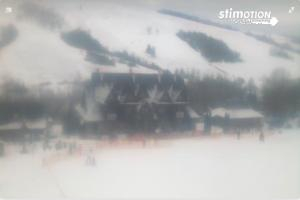 Kamera: Chyrowa Ski Widok na dolnÄ… stacjÄ™ wyciÄ…gu Chyrowa Chyrowa Ski Widok na dolnÄ… stacjÄ™ wyciÄ…gu