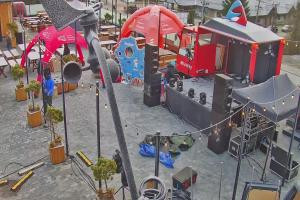 Kamera: Jaworzyna Krynicka Widok ze stacji dolnej kolei gondolowej (648 m n.p.m.) Krynica Jaworzyna Krynicka Widok ze stacji dolnej kolei gondolowej (648 m n.p.m.)