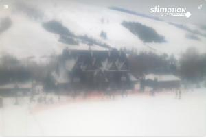 Kamera: Chyrowa Ski Widok na dolnÄ… stacjÄ™ wyciÄ…gu Chyrowa Chyrowa Ski Widok na dolnÄ… stacjÄ™ wyciÄ…gu