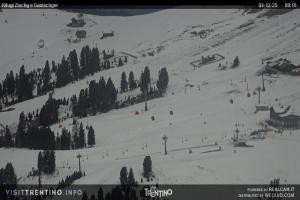 Kamera: Val di Fiemme - Cavalese - Predazzo - Obereggen SkiCenterLatemar - Zischgalm Val di Fiemme Val di Fiemme - Cavalese - Predazzo - Obereggen SkiCenterLatemar - Zischgalm