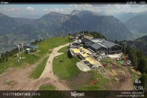 Kamera: Val di Fiemme - Cavalese - Predazzo - Obereggen Alpe Cermis - Paion Val di Fiemme Val di Fiemme - Cavalese - Predazzo - Obereggen Alpe Cermis - Paion