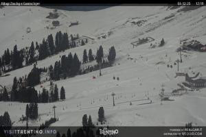 Kamera: Val di Fiemme - Cavalese - Predazzo - Obereggen SkiCenterLatemar - Zischgalm Val di Fiemme Val di Fiemme - Cavalese - Predazzo - Obereggen SkiCenterLatemar - Zischgalm