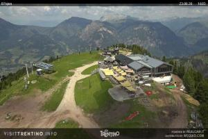 Kamera: Val di Fiemme - Cavalese - Predazzo - Obereggen Alpe Cermis - Paion Val di Fiemme Val di Fiemme - Cavalese - Predazzo - Obereggen Alpe Cermis - Paion