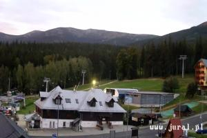 Kamera: Szrenica Ski Arena Widok na dolną stację wyciągu Szklarska Poręba Szrenica Ski Arena Widok na dolną stację wyciągu