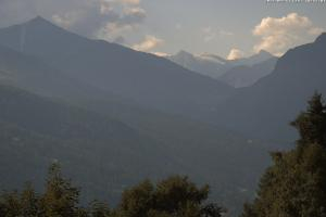 4 Vallees - 4 Doliny 4 Vallees - 4 Doliny Webcam La Grande Dixence depuis Les Masses
