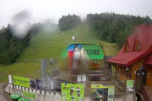 Kamera: Kasina ski Dolna stacja kolejki krzesełkowej Kasina Wielka Kasina ski Dolna stacja kolejki krzesełkowej