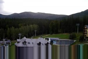 Kamera: Szrenica Ski Arena Widok na dolną stację wyciągu Szklarska Poręba Szrenica Ski Arena Widok na dolną stację wyciągu