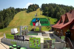 Kamera: Kasina ski Dolna stacja kolejki krzesełkowej Kasina Wielka Kasina ski Dolna stacja kolejki krzesełkowej