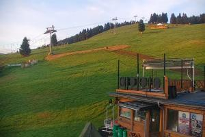 Kamera: Zieleniec Zieleniec SKI Arena - Widok z dolnej stacji Zieleniec Zieleniec Zieleniec SKI Arena - Widok z dolnej stacji