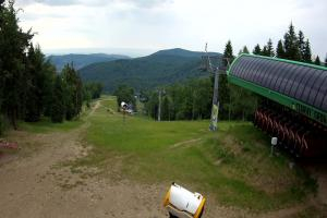 Kamera: Czarny Groń Widok z dolnej stacji Rzyki Czarny Groń Widok z dolnej stacji