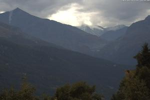 4 Vallees - 4 Doliny 4 Vallees - 4 Doliny Webcam La Grande Dixence depuis Les Masses