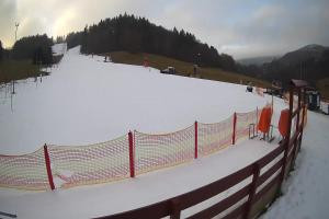 Kamera: Stacja narciarska CZARNÓW Wyciąg numer 1 dolna stacja Stacja narciarska CZARNÓW Stacja narciarska CZARNÓW Wyciąg numer 1 dolna stacja