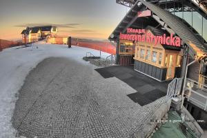 Kamera: Jaworzyna Krynicka Widok na trasę dla dzieci na szczycie (1100 m n.p.m.) Krynica Jaworzyna Krynicka Widok na trasę dla dzieci na szczycie (1100 m n.p.m.)