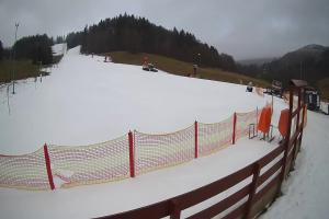 Kamera: Stacja narciarska CZARNÓW Wyciąg numer 1 dolna stacja Stacja narciarska CZARNÓW Stacja narciarska CZARNÓW Wyciąg numer 1 dolna stacja