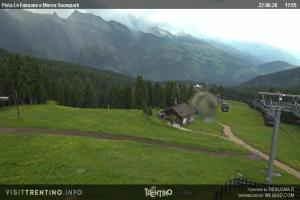 Kamera: Val di Fiemme - Cavalese - Predazzo - Obereggen SkiAreaAlpeLusia - Castelir Slope Val di Fiemme Val di Fiemme - Cavalese - Predazzo - Obereggen SkiAreaAlpeLusia - Castelir Slope