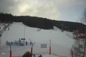 Kamera: Czarna Góra Dolny odcinek nartostrady "B", wyciąg BIBA Stronie Śląskie Czarna Góra Dolny odcinek nartostrady "B", wyciąg BIBA