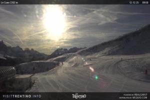 Kamera: Val di Fiemme - Cavalese - Predazzo - Obereggen SkiAreaAlpeLusia - Le Cune Val di Fiemme Val di Fiemme - Cavalese - Predazzo - Obereggen SkiAreaAlpeLusia - Le Cune