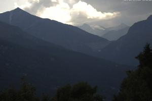 4 Vallees - 4 Doliny 4 Vallees - 4 Doliny Webcam La Grande Dixence depuis Les Masses