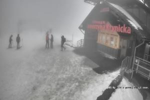 Kamera: Jaworzyna Krynicka Widok na trasę dla dzieci na szczycie (1100 m n.p.m.) Krynica Jaworzyna Krynicka Widok na trasę dla dzieci na szczycie (1100 m n.p.m.)