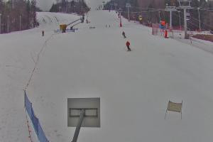 Kamera: Jaworzyna Krynicka Widok ze stacji dolnej kolei gondolowej (648 m n.p.m.) Krynica Jaworzyna Krynicka Widok ze stacji dolnej kolei gondolowej (648 m n.p.m.)