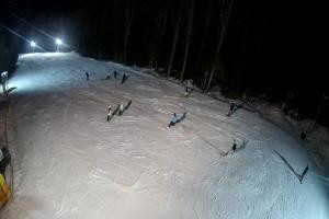 Kamera: Kasina ski Górna stacja kolejki krzesełkowej Kasina Wielka Kasina ski Górna stacja kolejki krzesełkowej