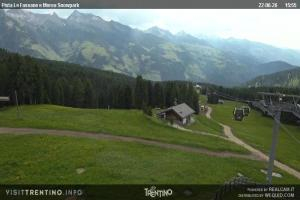 Kamera: Val di Fiemme - Cavalese - Predazzo - Obereggen SkiAreaAlpeLusia - Castelir Slope Val di Fiemme Val di Fiemme - Cavalese - Predazzo - Obereggen SkiAreaAlpeLusia - Castelir Slope