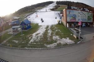 Kamera: BIESZCZAD.ski Widok na stok i kolej linową Wańkowa BIESZCZAD.ski Widok na stok i kolej linową