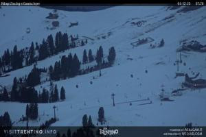 Kamera: Val di Fiemme - Cavalese - Predazzo - Obereggen SkiCenterLatemar - Zischgalm Val di Fiemme Val di Fiemme - Cavalese - Predazzo - Obereggen SkiCenterLatemar - Zischgalm