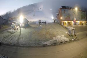 Wańkowa BIESZCZAD.ski Widok na stok i kolej linową