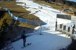 Kamera: Zieleniec Zieleniec SKI Arena - Widok z dolnej stacji Zieleniec Zieleniec Zieleniec SKI Arena - Widok z dolnej stacji