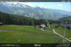 Kamera: Val di Fiemme - Cavalese - Predazzo - Obereggen SkiAreaAlpeLusia - Castelir Slope Val di Fiemme Val di Fiemme - Cavalese - Predazzo - Obereggen SkiAreaAlpeLusia - Castelir Slope