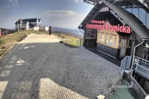 Kamera: Jaworzyna Krynicka Widok na trasę dla dzieci na szczycie (1100 m n.p.m.) Krynica Jaworzyna Krynicka Widok na trasę dla dzieci na szczycie (1100 m n.p.m.)