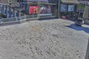 Kamera: Jaworzyna Krynicka Widok ze stacji dolnej kolei gondolowej (648 m n.p.m.) Krynica Jaworzyna Krynicka Widok ze stacji dolnej kolei gondolowej (648 m n.p.m.)