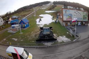 Wańkowa BIESZCZAD.ski Widok na stok i kolej linową