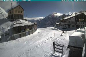 Przełecz Stelvio Passo Stelvio Widok na przełęcz Stelvio 2760 m